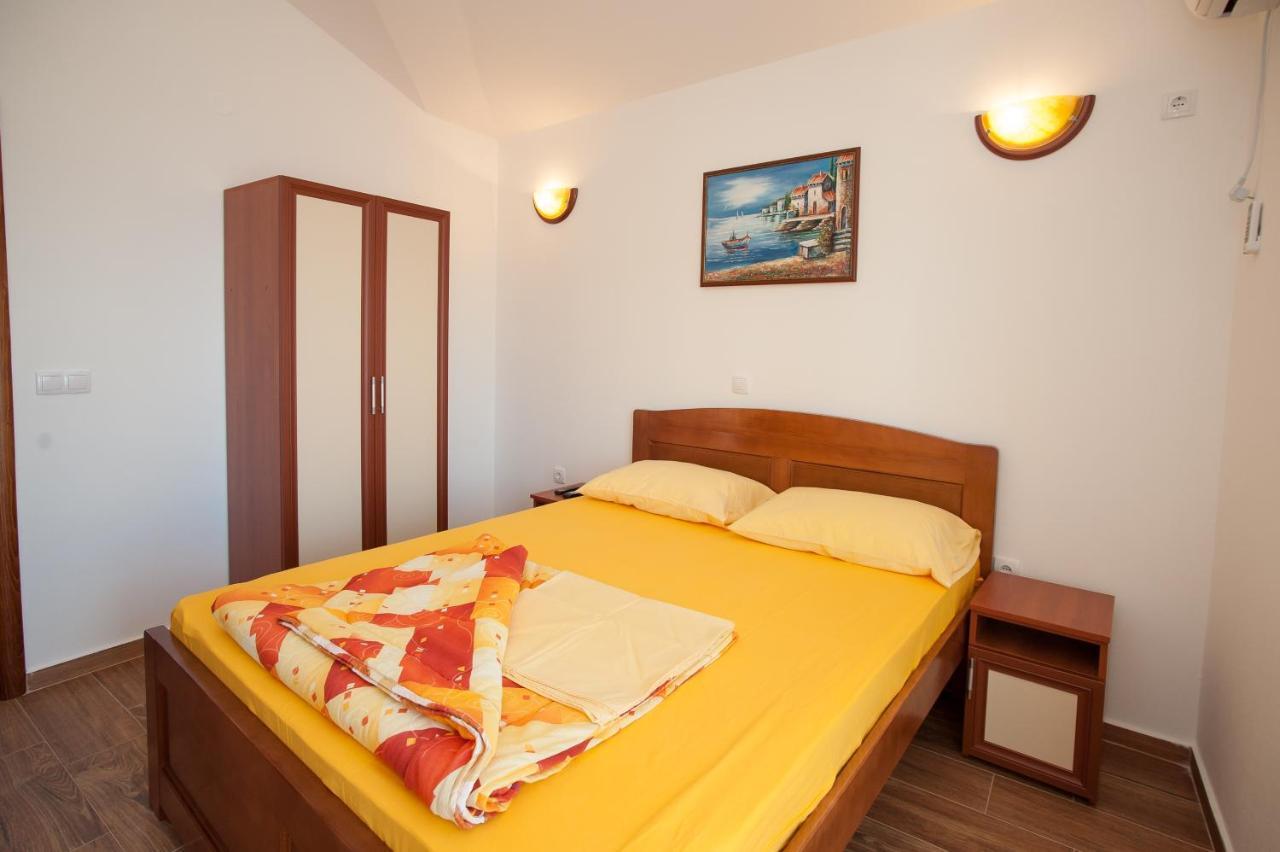 Apartments Onyx Ulcinj Luaran gambar